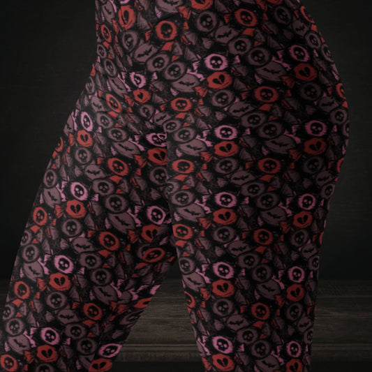 Leggings with skull and broken heart candy in burgundy pink and red